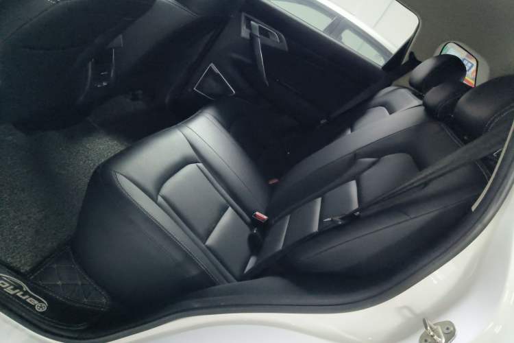 Used Geely Auto Emgrand X7 Sport 2021 Million Edition 1.8TD DCT Two-Wheel Drive Luxury Model Left Rear Seat