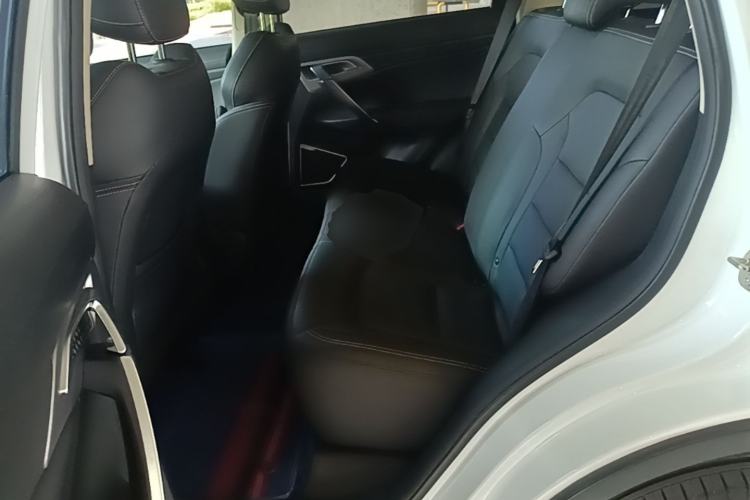 Used Geely Auto Emgrand X7 Sport 2021 Million Edition 1.8TD DCT Two-Wheel Drive Comfort Model Left Rear Seat