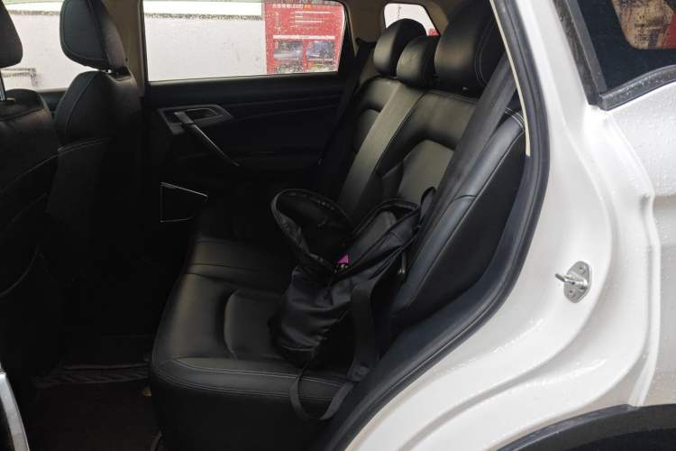 Used Geely Auto Emgrand X7 Sport 2021 Million Edition 1.8TD DCT Two-Wheel Drive Comfort Model Left Rear Seat