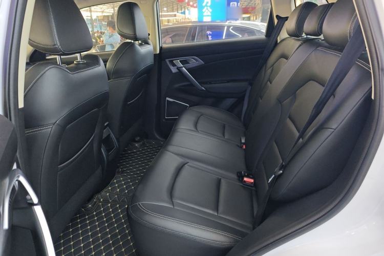 Used Geely Auto Emgrand X7 Sport 2021 Million Edition 1.8TD DCT Two-Wheel Drive Comfort Model Left Rear Seat