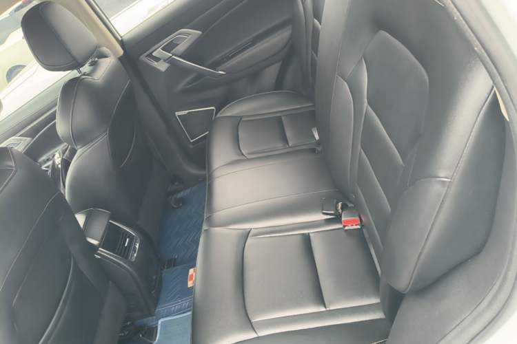 Used Geely Auto Emgrand X7 Sport 2021 Million Edition 1.8TD DCT Two-Wheel Drive Luxury Model Left Rear Seat