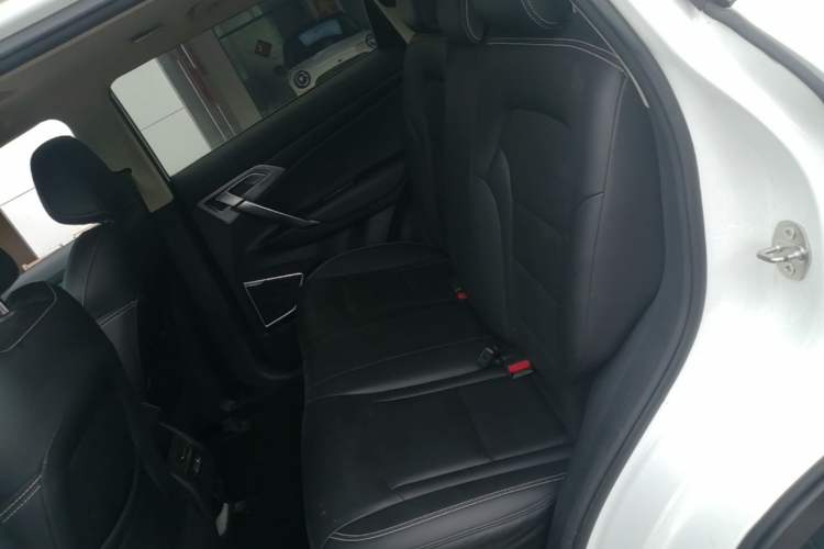 Used Geely Auto Emgrand X7 Sport 2021 Million Edition 1.8TD DCT Two-Wheel Drive Luxury Model Left Rear Seat