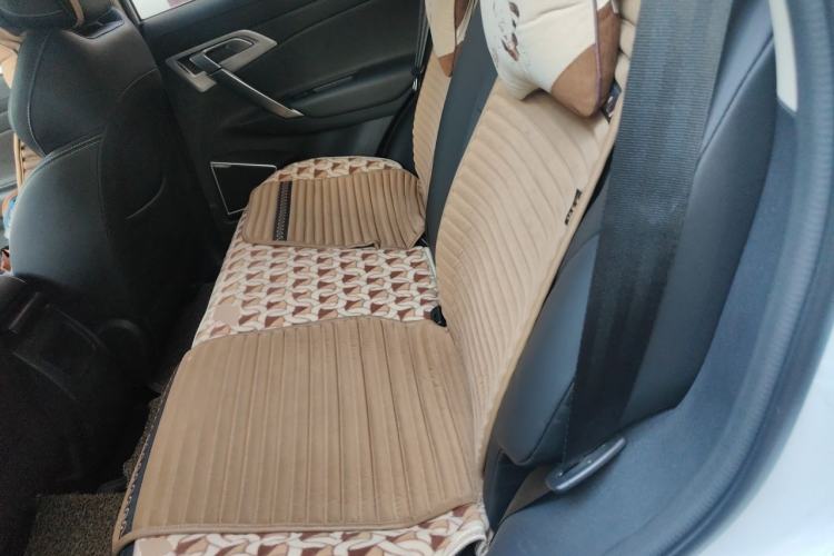 Used Geely Auto Emgrand X7 Sport 2021 Million Edition 1.8TD DCT Two-Wheel Drive Comfort Model Left Rear Seat