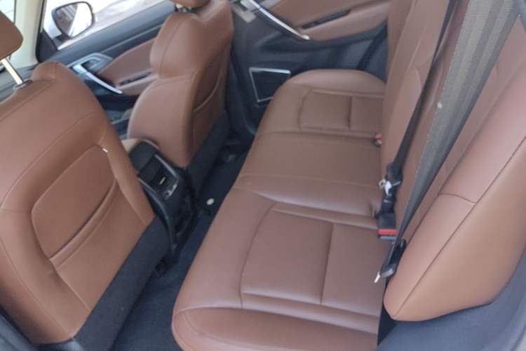 Used Geely Auto Emgrand X7 Sport 2021 1.8TD DCT Two-Wheel Drive Asian Games Edition Left Rear Seat