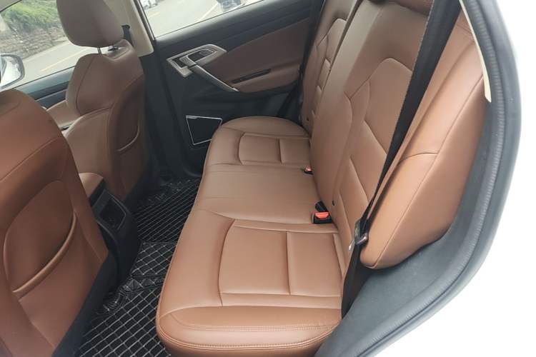 Used Geely Auto Emgrand X7 Sport 2021 1.8TD Manual Two-Wheel Drive Asian Games Edition Left Rear Seat
