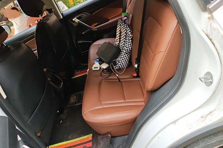 Used Geely Auto Emgrand X7 Sport 2021 Million Edition 1.8TD DCT Two-Wheel Drive Luxury Model Left Rear Seat