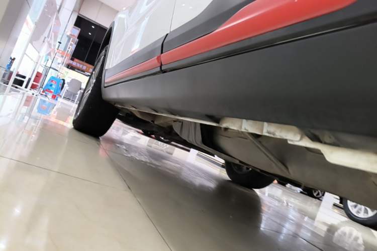 Used Geely Auto Emgrand X7 Sport 2021 1.8TD DCT Two-Wheel Drive Asian Games Comfort Edition Left Side Sill