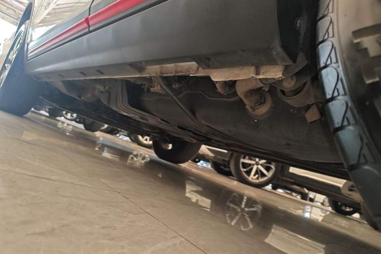 Used Geely Auto Emgrand X7 Sport 2021 1.8TD DCT Two-Wheel Drive Asian Games Edition Left Side Sill
