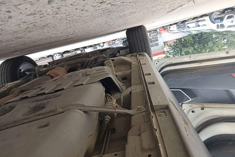 Used Geely Auto Emgrand X7 Sport 2021 1.8TD DCT Two-Wheel Drive Asian Games Edition Left Side Sill