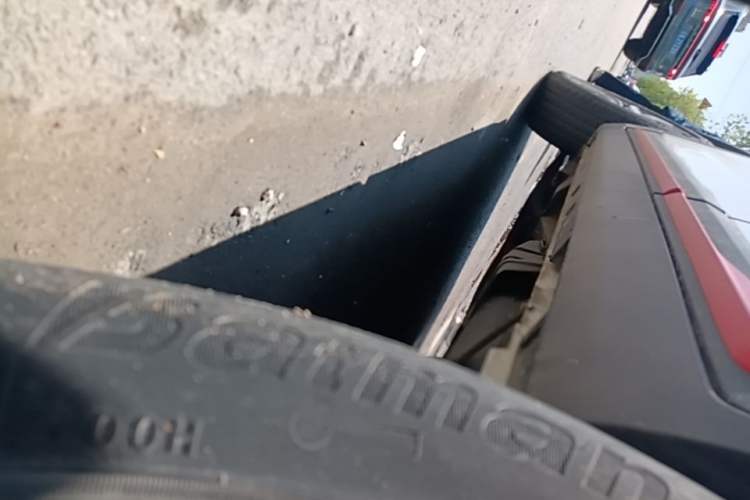 Used Geely Auto Emgrand X7 Sport 2021 1.8TD DCT Two-Wheel Drive Asian Games Comfort Edition Left Side Sill
