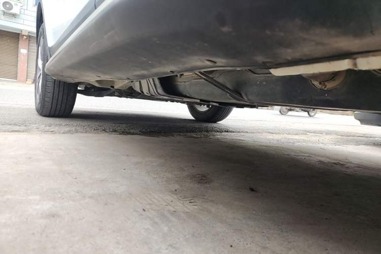 Used Geely Auto Emgrand X7 Sport 2021 1.8TD Manual Two-Wheel Drive Asian Games Edition Left Side Sill