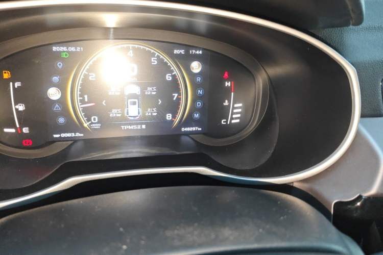 Used Geely Auto Emgrand X7 Sport 2021 Million Edition 1.8TD DCT Two-Wheel Drive Comfort Model Odometer Close Up