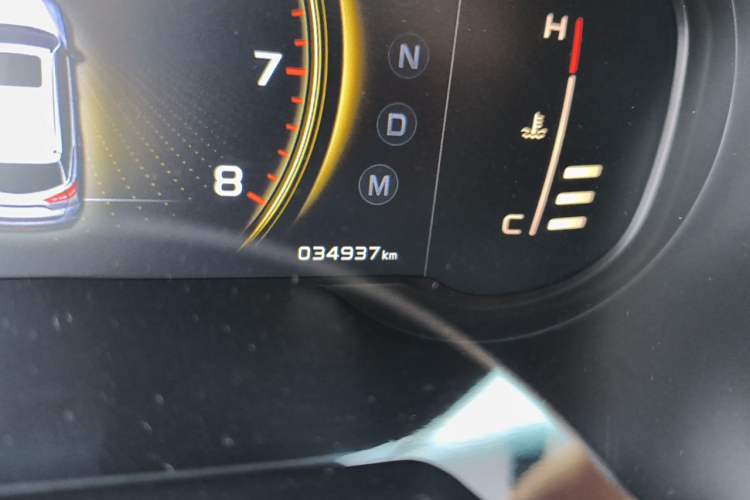 Used Geely Auto Emgrand X7 Sport 2021 Million Edition 1.8TD DCT Two-Wheel Drive Luxury Model Odometer Close Up