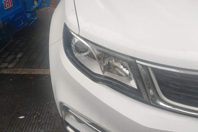 Used Geely Auto Emgrand X7 Sport 2021 1.8TD DCT Two-Wheel Drive Asian Games Comfort Edition Right Front Headlight