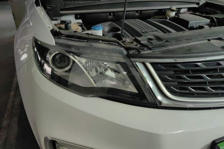 Used Geely Auto Emgrand X7 Sport 2021 1.8TD DCT Two-Wheel Drive Asian Games Comfort Edition Right Front Headlight