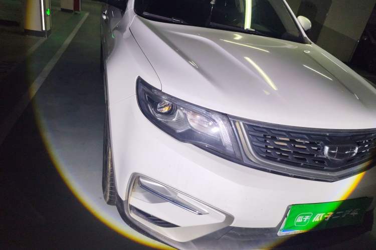 Used Geely Auto Emgrand X7 Sport 2021 Million Edition 1.8TD DCT Two-Wheel Drive Luxury Model Right Front Headlight