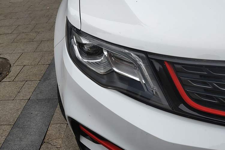 Used Geely Auto Emgrand X7 Sport 2021 1.8TD DCT Two-Wheel Drive Asian Games Edition Right Front Headlight