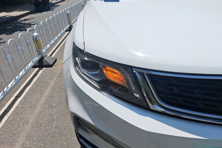 Used Geely Auto Emgrand X7 Sport 2021 Million Edition 1.8TD DCT Two-Wheel Drive Luxury Model Right Front Headlight