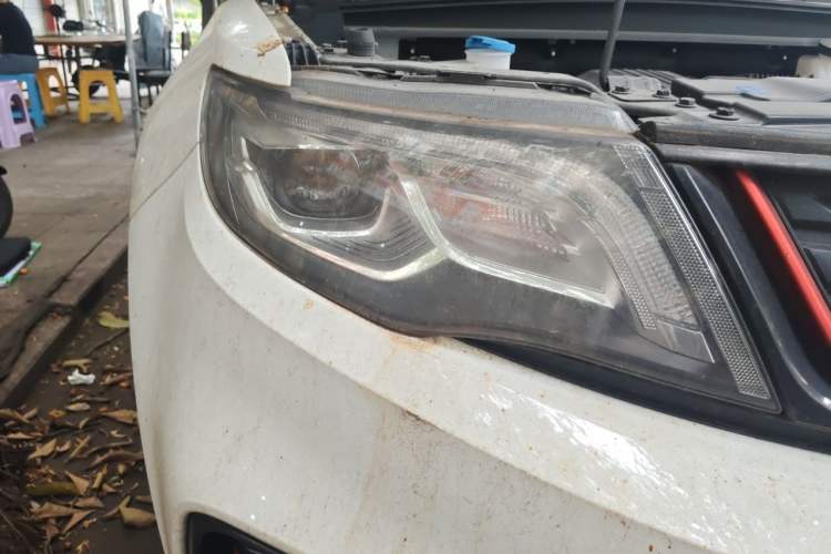 Used Geely Auto Emgrand X7 Sport 2021 1.8TD DCT Two-Wheel Drive Asian Games Edition Right Front Headlight