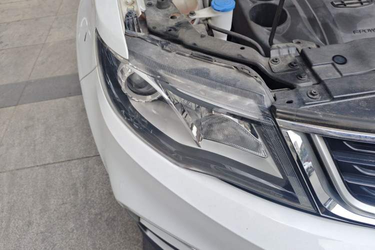 Used Geely Auto Emgrand X7 Sport 2021 1.8TD DCT Two-Wheel Drive Asian Games Comfort Edition Right Front Headlight