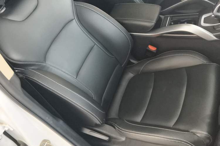 Used Geely Auto Emgrand X7 Sport 2021 Million Edition 1.8TD DCT Two-Wheel Drive Luxury Model Right Front Seat