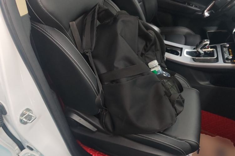 Used Geely Auto Emgrand X7 Sport 2021 Million Edition 1.8TD DCT Two-Wheel Drive Comfort Model Right Front Seat