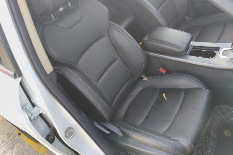 Used Geely Auto Emgrand X7 Sport 2021 1.8TD DCT Two-Wheel Drive Asian Games Comfort Edition Right Front Seat