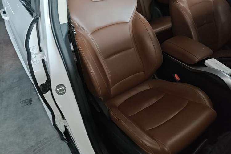 Used Geely Auto Emgrand X7 Sport 2021 1.8TD DCT Two-Wheel Drive Asian Games Edition Right Front Seat