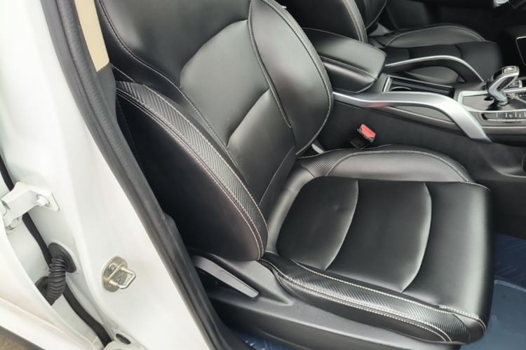 Used Geely Auto Emgrand X7 Sport 2021 Million Edition 1.8TD DCT Two-Wheel Drive Luxury Model Right Front Seat