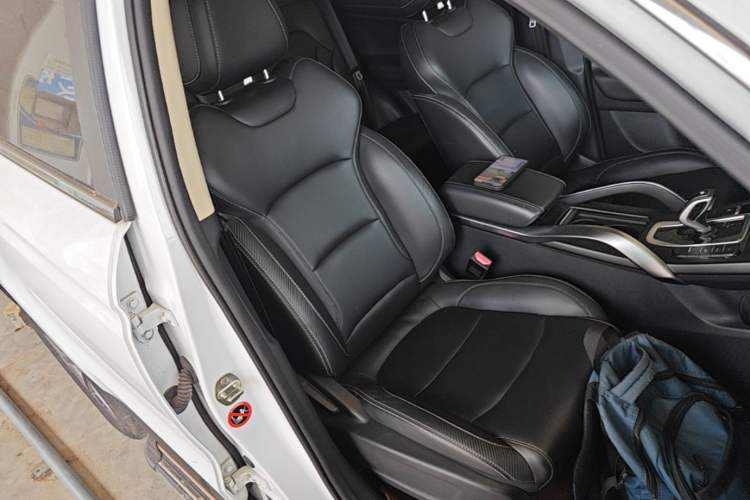 Used Geely Auto Emgrand X7 Sport 2021 Million Edition 1.8TD DCT Two-Wheel Drive Luxury Model Right Front Seat