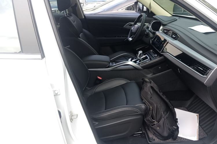 Used Geely Auto Emgrand X7 Sport 2021 Million Edition 1.8TD DCT Two-Wheel Drive Luxury Model Right Front Seat