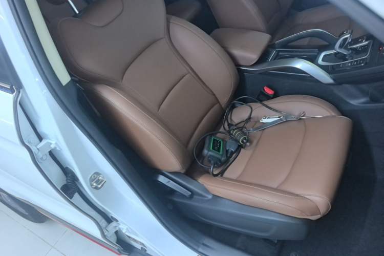 Used Geely Auto Emgrand X7 Sport 2021 1.8TD DCT Two-Wheel Drive Asian Games Edition Right Front Seat
