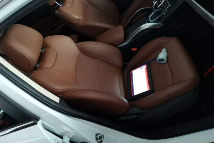 Used Geely Auto Emgrand X7 Sport 2021 1.8TD DCT Two-Wheel Drive Asian Games Edition Right Front Seat