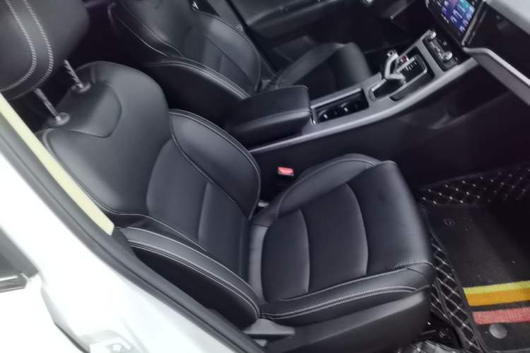 Used Geely Auto Emgrand X7 Sport 2021 Million Edition 1.8TD DCT Two-Wheel Drive Comfort Model Right Front Seat