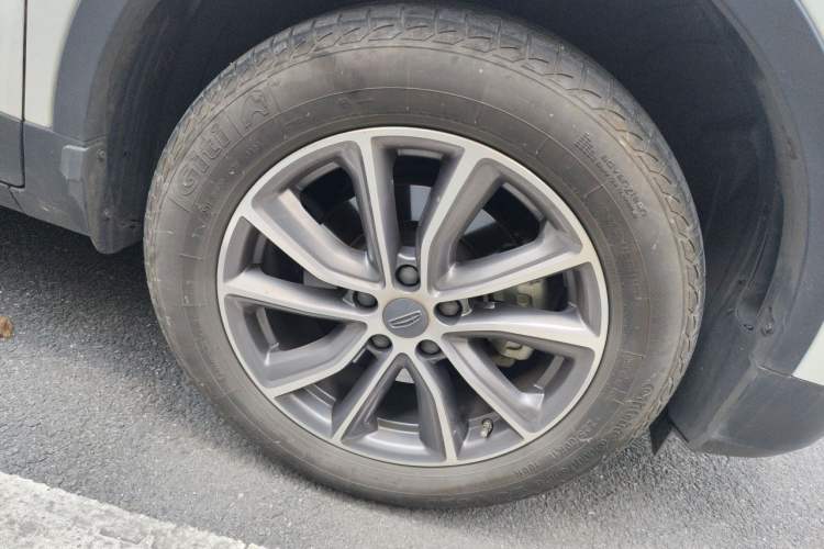 Used Geely Auto Emgrand X7 Sport 2021 Million Edition 1.8TD DCT Two-Wheel Drive Comfort Model Right Front Wheel Hub