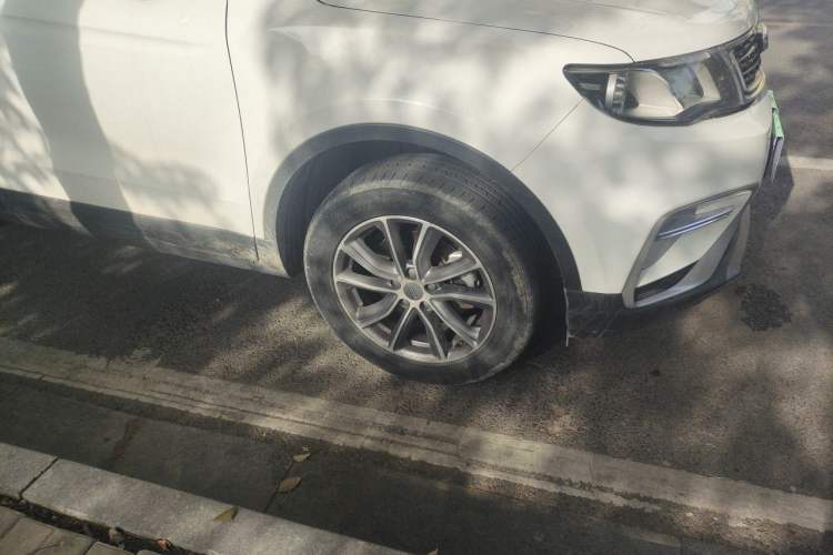 Used Geely Auto Emgrand X7 Sport 2021 Million Edition 1.8TD DCT Two-Wheel Drive Comfort Model Right Front Wheel Hub