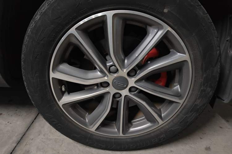 Used Geely Auto Emgrand X7 Sport 2021 1.8TD DCT Two-Wheel Drive Asian Games Comfort Edition Right Front Wheel Hub