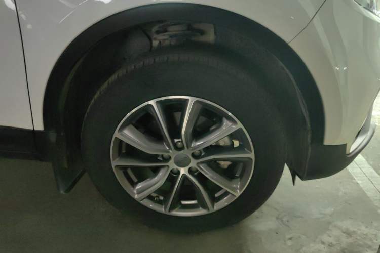Used Geely Auto Emgrand X7 Sport 2021 1.8TD DCT Two-Wheel Drive Asian Games Comfort Edition Right Front Wheel Hub
