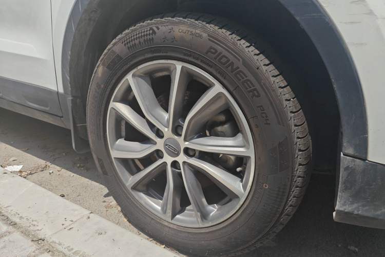 Used Geely Auto Emgrand X7 Sport 2021 Million Edition 1.8TD DCT Two-Wheel Drive Comfort Model Right Front Wheel Hub