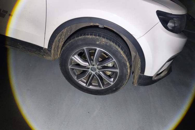 Used Geely Auto Emgrand X7 Sport 2021 Million Edition 1.8TD DCT Two-Wheel Drive Luxury Model Right Front Wheel Hub