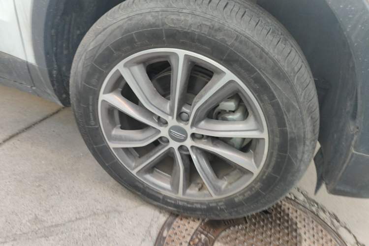 Used Geely Auto Emgrand X7 Sport 2021 Million Edition 1.8TD DCT Two-Wheel Drive Comfort Model Right Front Wheel Hub