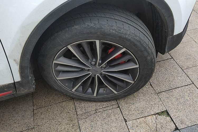 Used Geely Auto Emgrand X7 Sport 2021 1.8TD DCT Two-Wheel Drive Asian Games Edition Right Front Wheel Hub