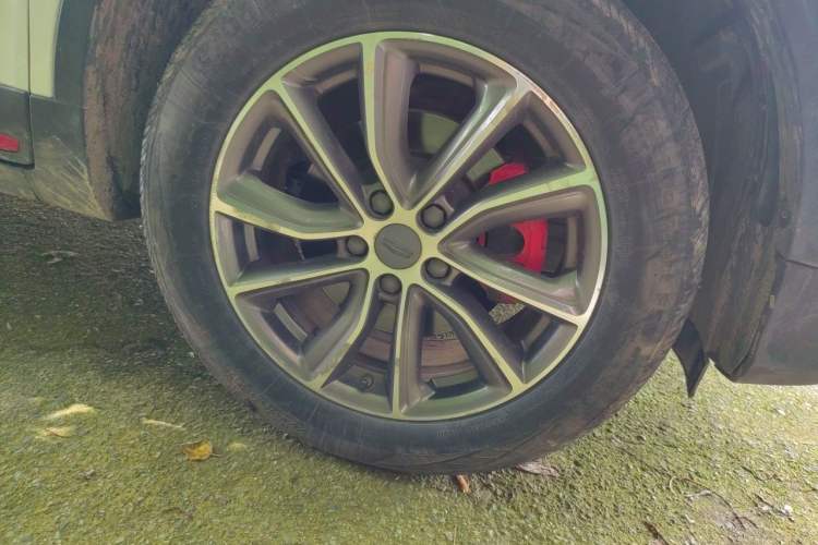 Used Geely Auto Emgrand X7 Sport 2021 1.8TD DCT Two-Wheel Drive Asian Games Edition Right Front Wheel Hub
