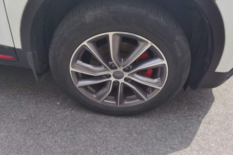 Used Geely Auto Emgrand X7 Sport 2021 1.8TD DCT Two-Wheel Drive Asian Games Edition Right Front Wheel Hub