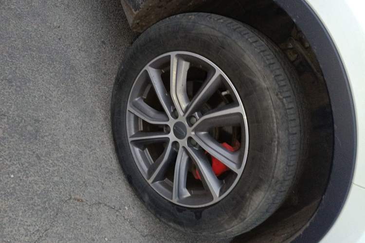 Used Geely Auto Emgrand X7 Sport 2021 1.8TD DCT Two-Wheel Drive Asian Games Edition Right Front Wheel Hub