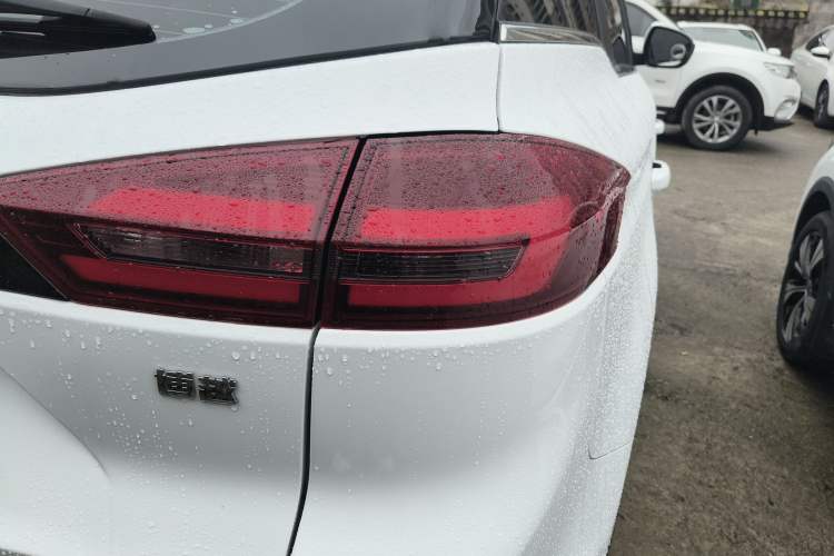 Used Geely Auto Emgrand X7 Sport 2021 1.8TD DCT Two-Wheel Drive Asian Games Edition Right Rear Taillight