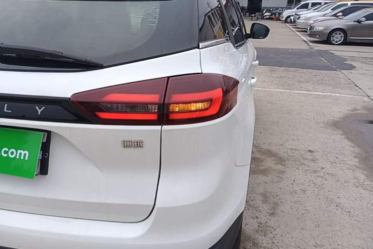 Used Geely Auto Emgrand X7 Sport 2021 1.8TD DCT Two-Wheel Drive Asian Games Edition Right Rear Taillight