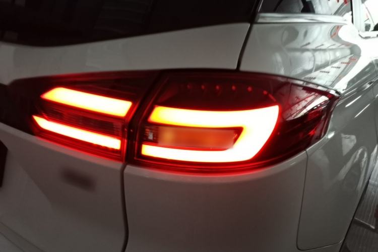 Used Geely Auto Emgrand X7 Sport 2021 1.8TD DCT Two-Wheel Drive Asian Games Edition Right Rear Taillight