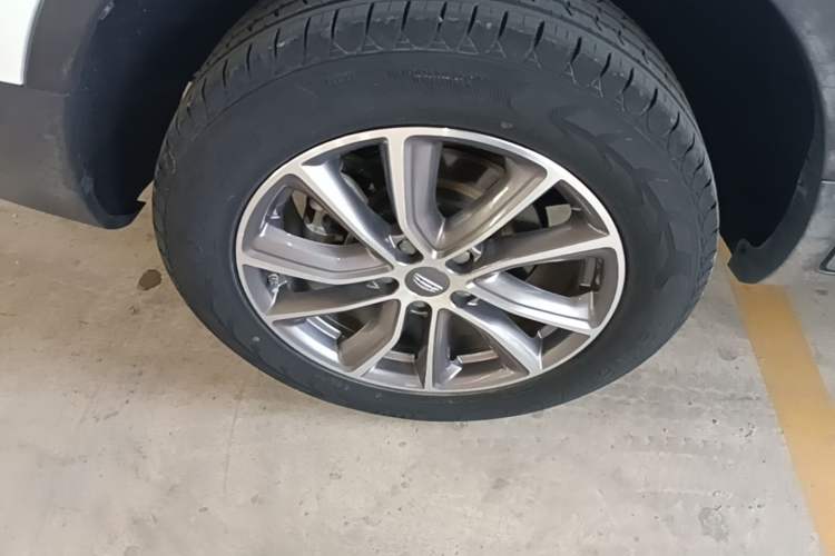 Used Geely Auto Emgrand X7 Sport 2021 Million Edition 1.8TD DCT Two-Wheel Drive Comfort Model Right Rear Wheel Hub