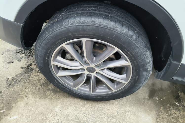 Used Geely Auto Emgrand X7 Sport 2021 Million Edition 1.8TD DCT Two-Wheel Drive Luxury Model Right Rear Wheel Hub